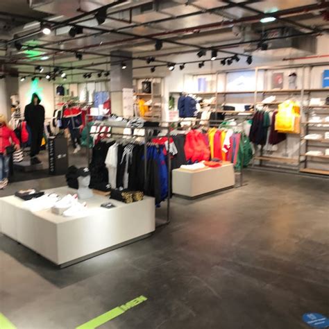 adidas brand center paris boulevard haussmann